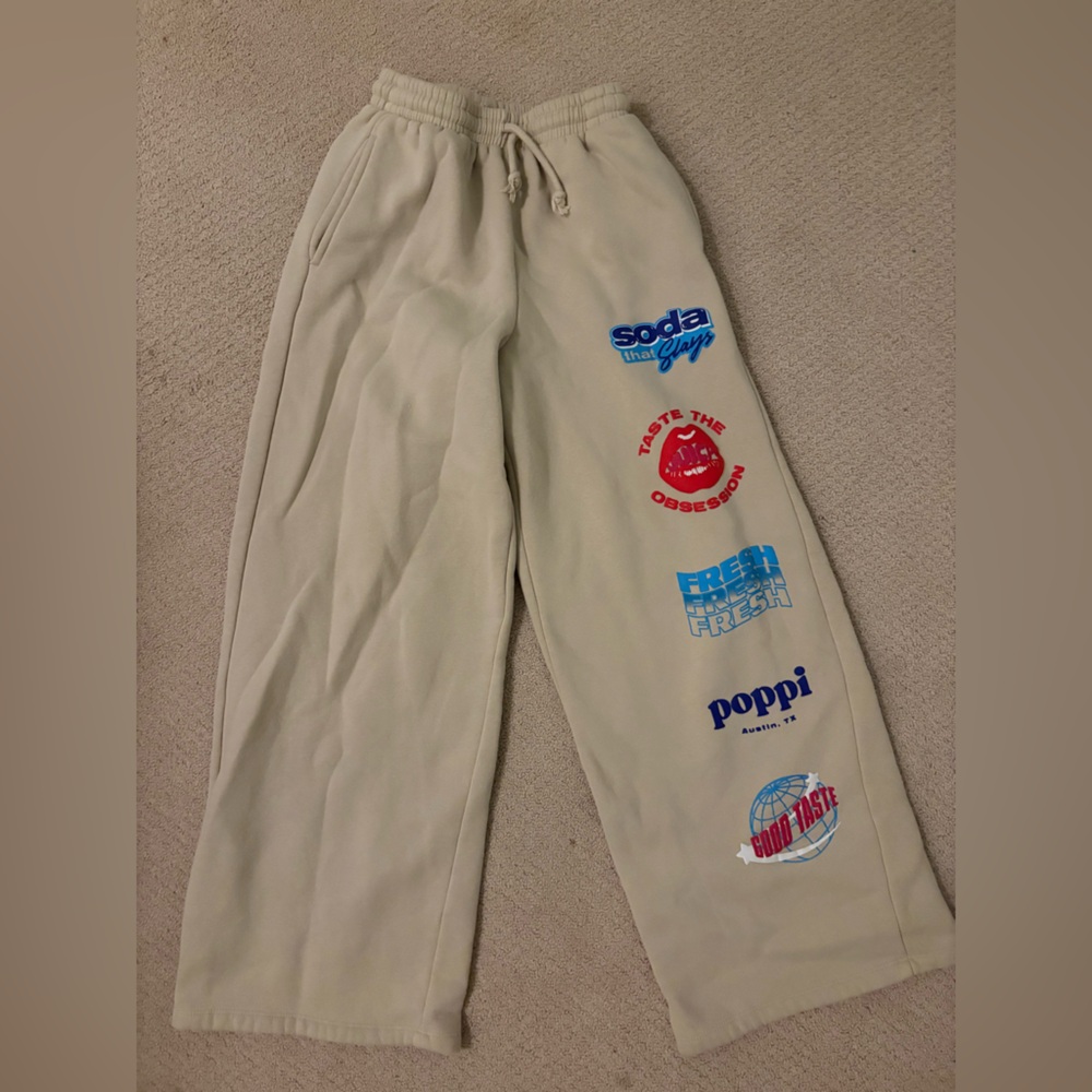 Poppi Beige Graphic Joggers